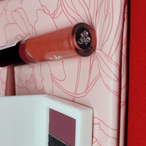 Ipsy Bag - Picture 4 of 4